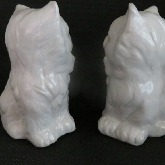 *Vintage* White CAT Salt & Pepper Shakers Unpainted 3.75" (F53) - Picture 5 of 7